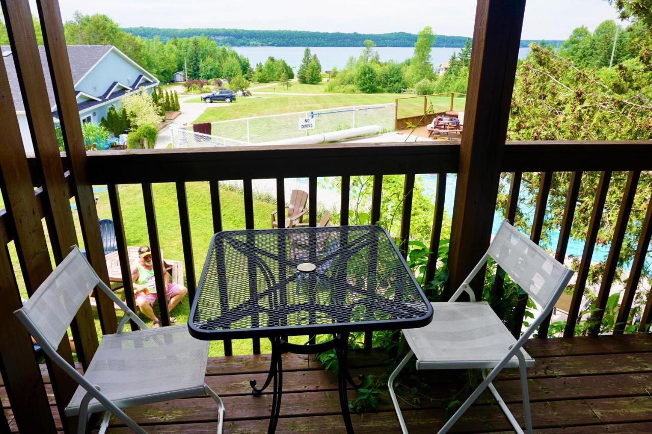Waterview On The Bay Hotel Уайъртън Екстериор снимка